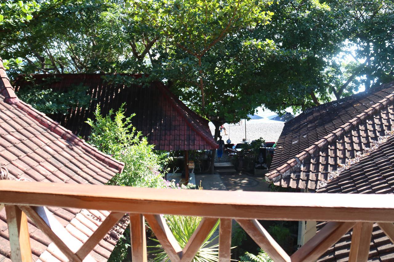 Blue Star Bungalows & Cafe 아메드 외부 사진