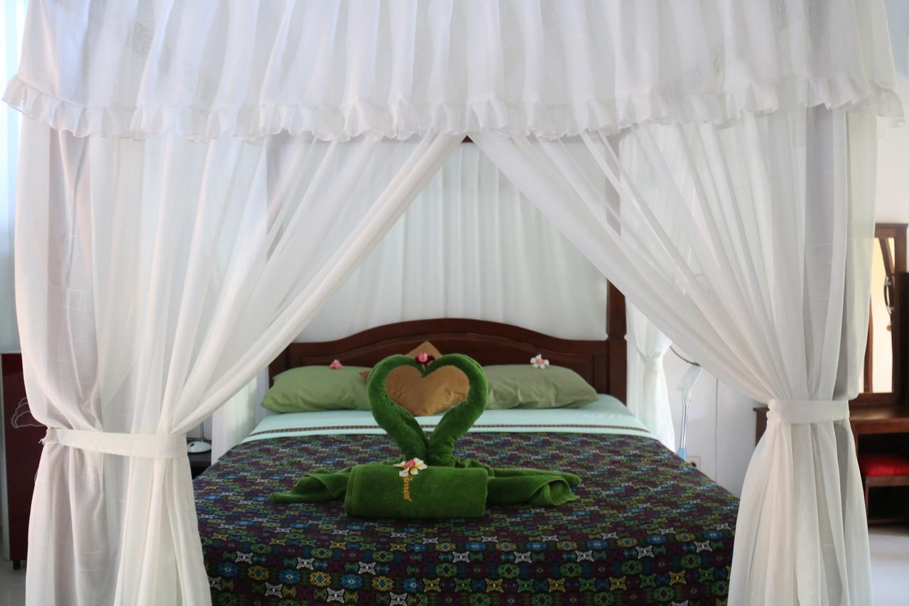 Blue Star Bungalows & Cafe 아메드 외부 사진