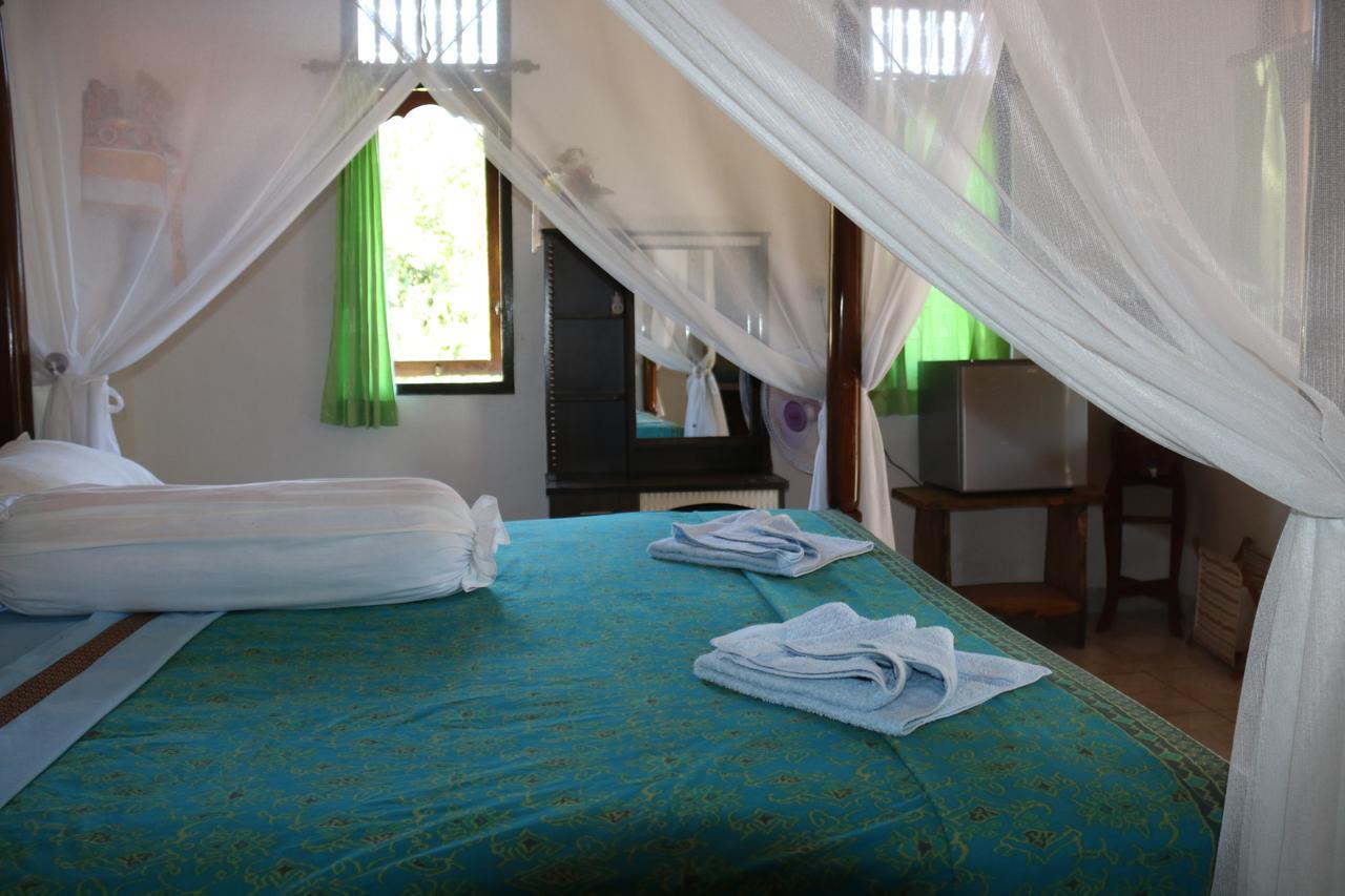 Blue Star Bungalows & Cafe 아메드 외부 사진