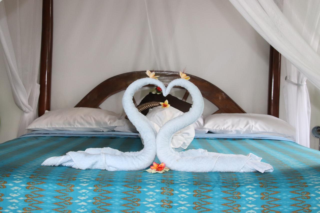 Blue Star Bungalows & Cafe 아메드 외부 사진