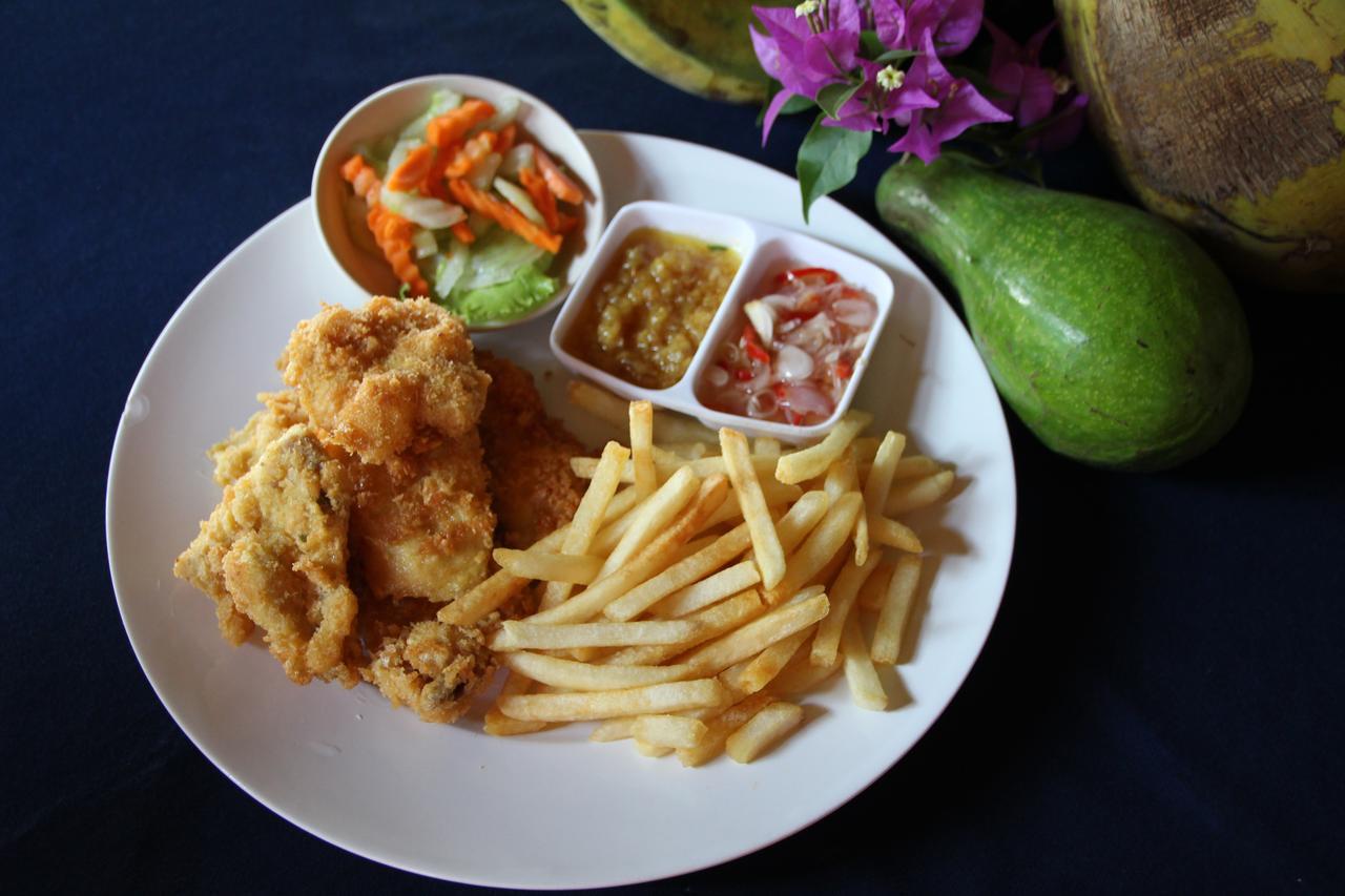Blue Star Bungalows & Cafe 아메드 외부 사진